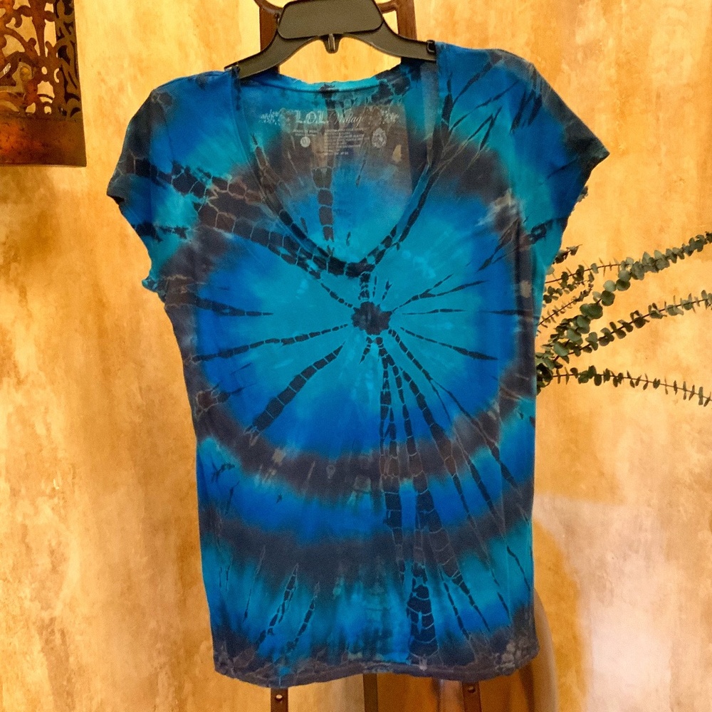 COPY - 2 Tees for $20 💥 LOL Vintage Dark Blue/Black Tee.  Size XXL.